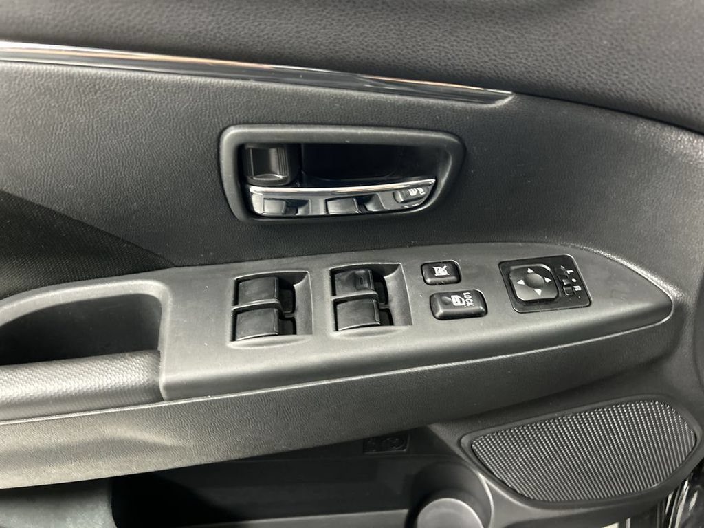 Used 2023 Mitsubishi Outlander Sport ES AWD/4WD image 11