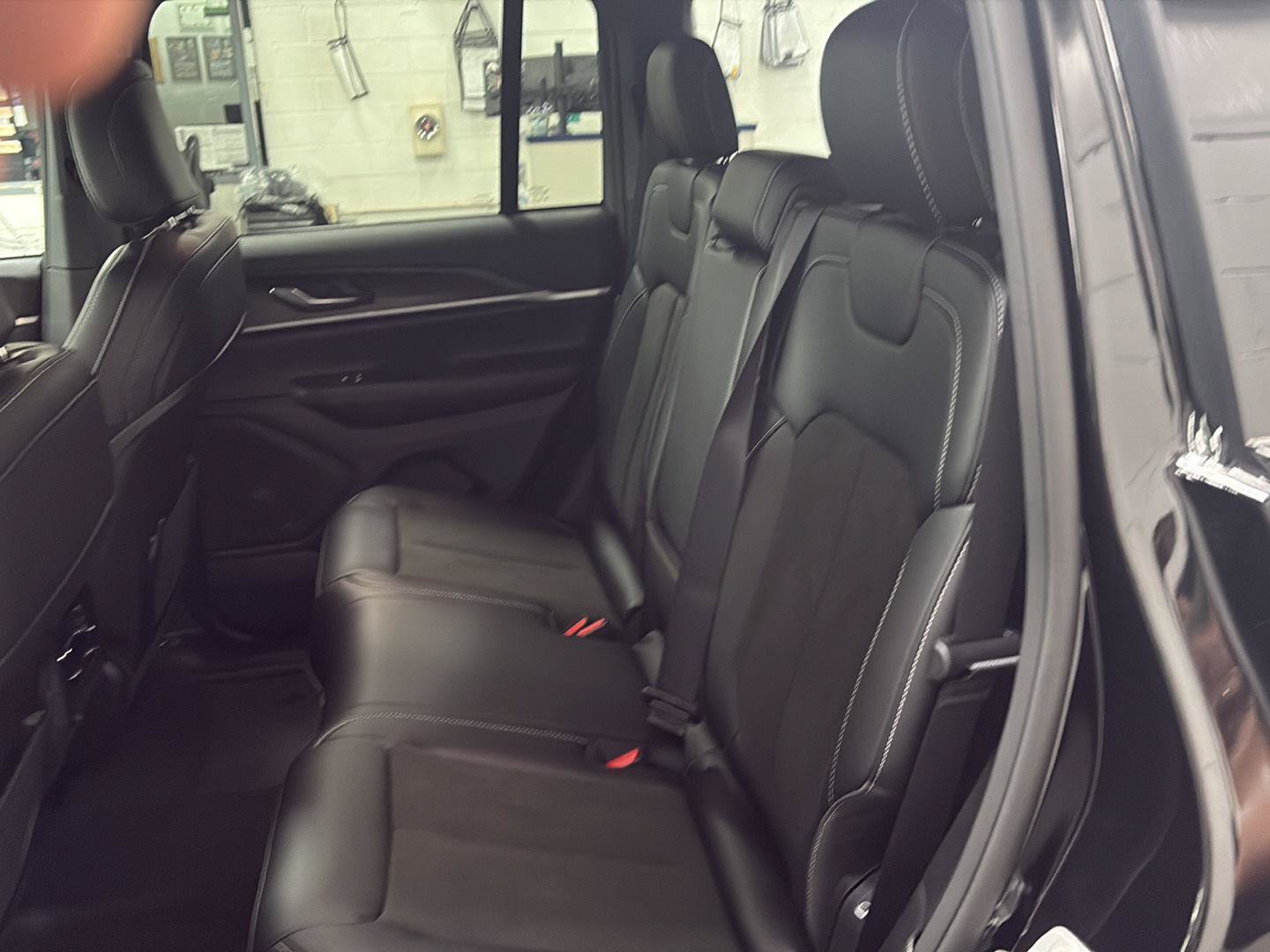 New 2026 Jeep Grand Cherokee Altitude AWD/4WD image 31