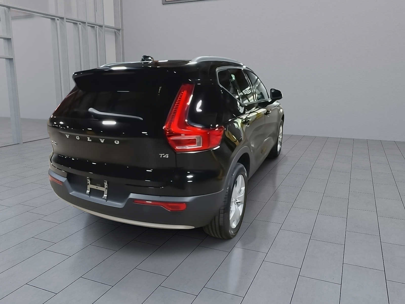 Used 2019 Volvo XC40 T4 Momentum FWD image 8