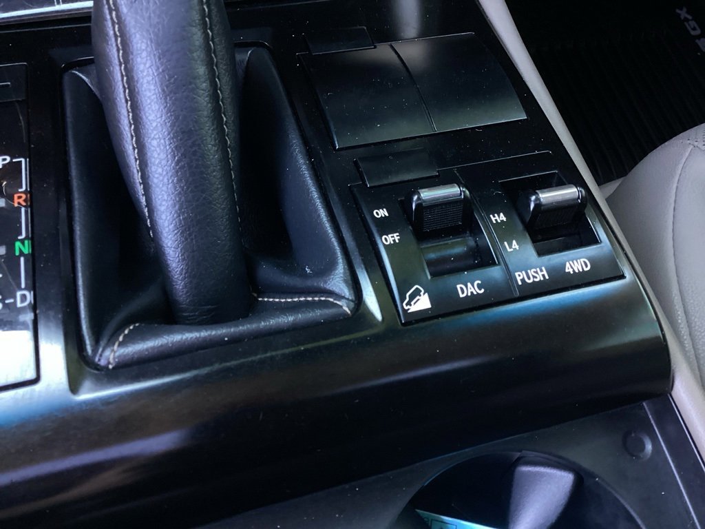 Used 2020 Lexus GX 460 Premium image 16