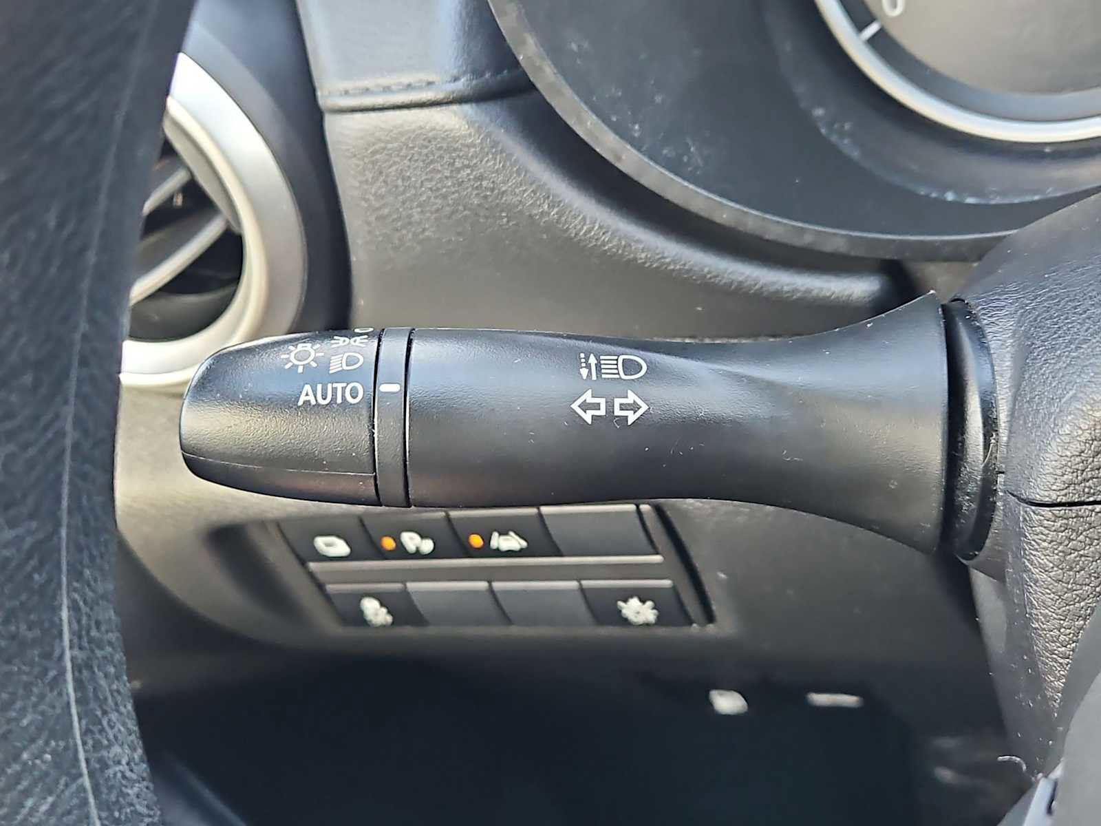 Used 2023 Nissan Versa S w/ S Plus Package image 25