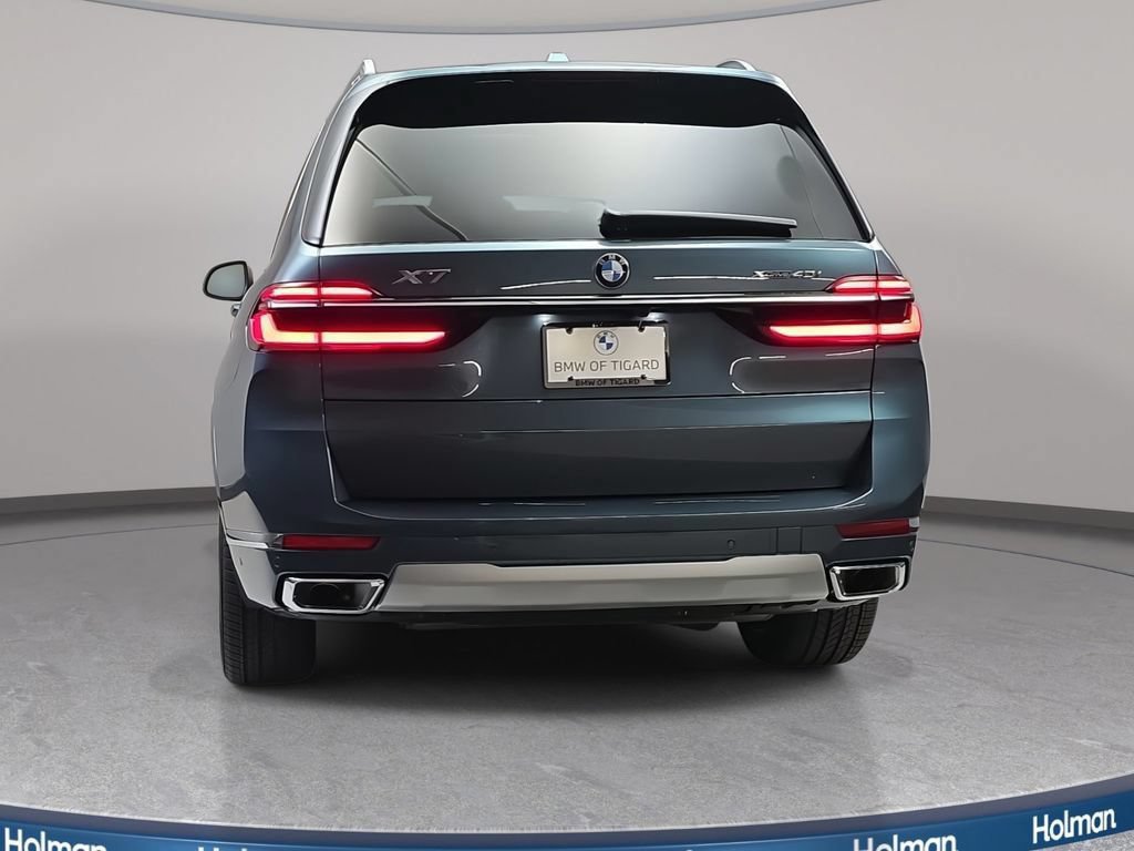Used 2026 BMW X7 xDrive40i AWD/4WD image 4
