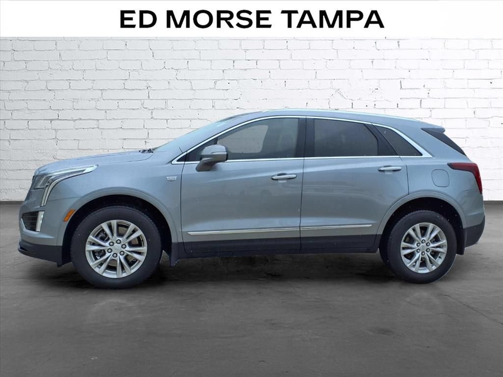 Used 2023 Cadillac XT5 Luxury FWD image 2