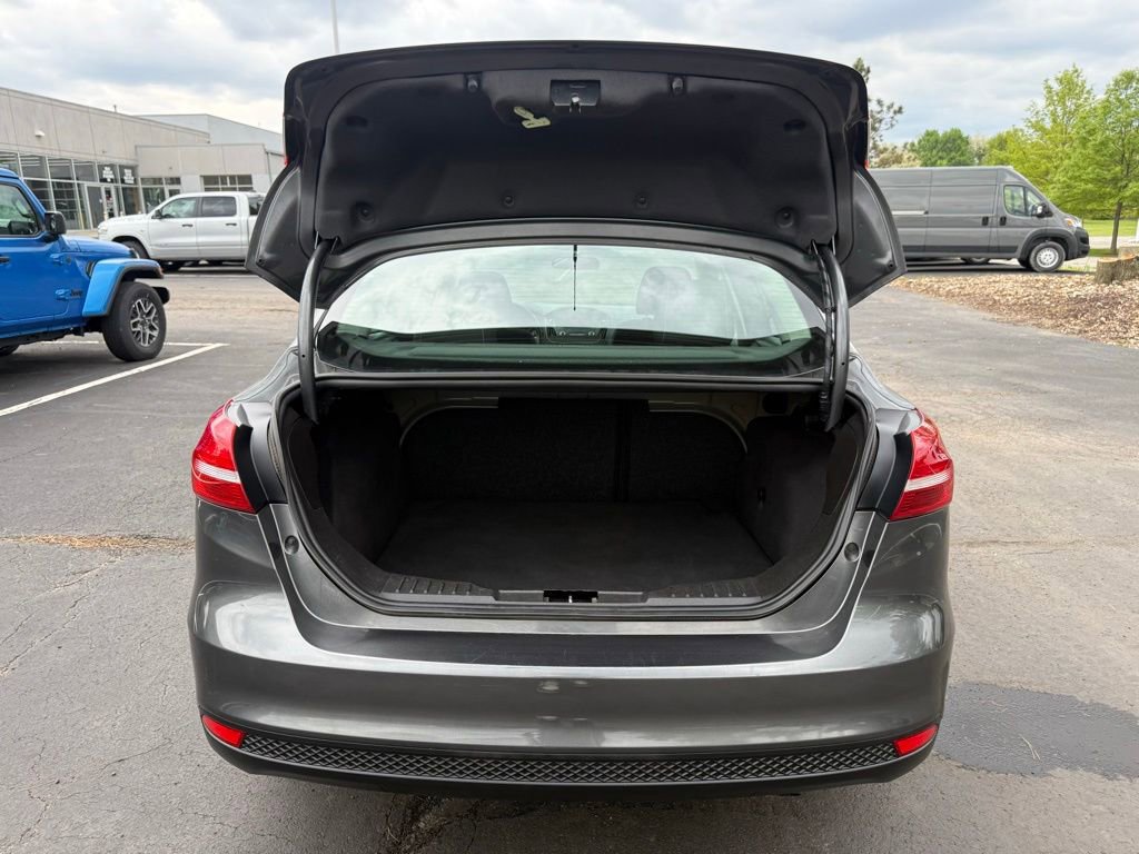 Used 2017 Ford Focus SE FWD image 34