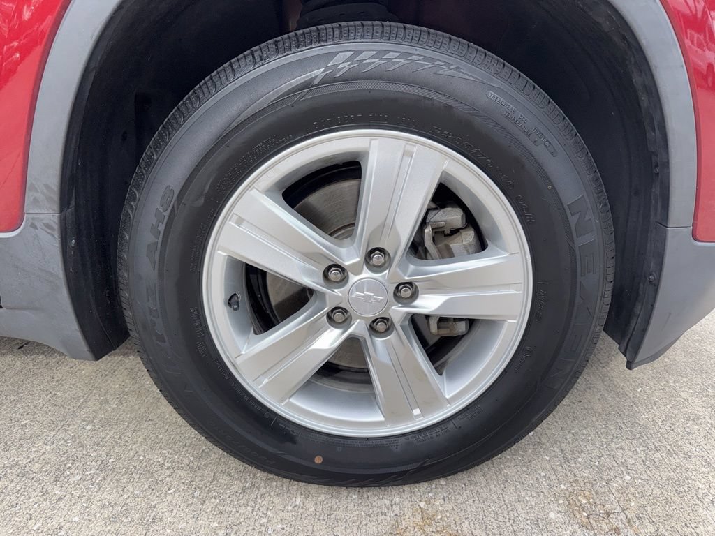 Used 2018 Chevrolet Trax LT w/ Driver Confidence Package FWD image 39