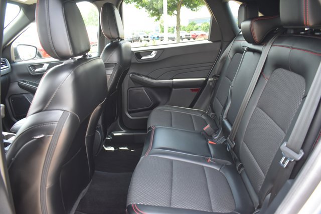 Used 2024 Ford Escape ST-Line w/ Tech Pack #1 AWD/4WD image 16