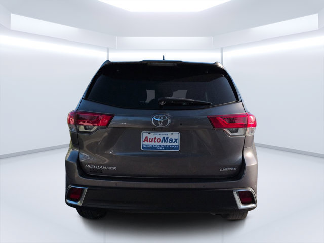 Used 2018 Toyota Highlander Limited FWD image 4