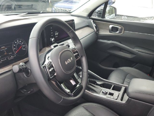 Certified 2023 Kia Sorento EX FWD image 22