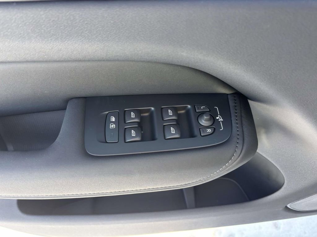 New 2026 Volvo XC60 T8 Ultra w/ Protection Package Premier image 13