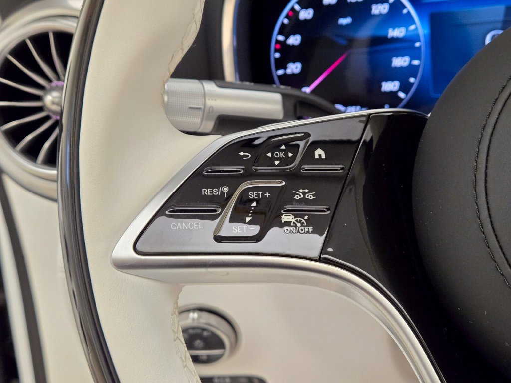 Used 2026 Mercedes-Benz Maybach SL 680 image 38
