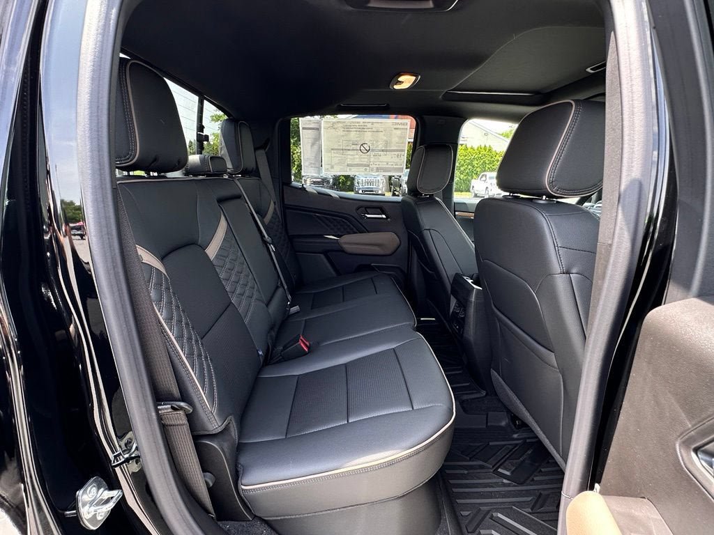 New 2026 GMC Canyon Denali w/ LPO, Denali Black Edition AWD/4WD image 15