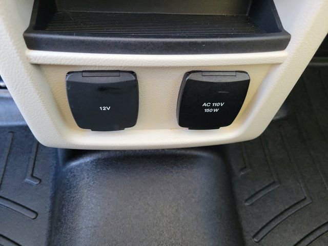 Used 2015 Ford Edge Titanium w/ Technology Package image 18