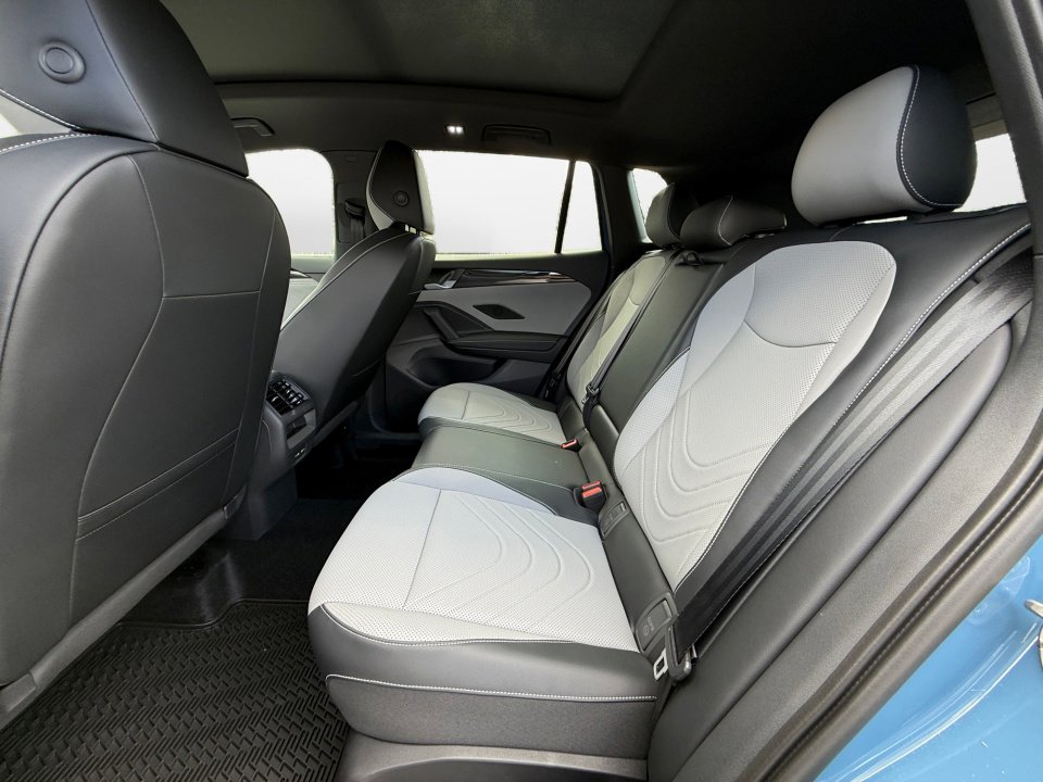 New 2026 Volkswagen Tiguan SE R-Line AWD/4WD image 13