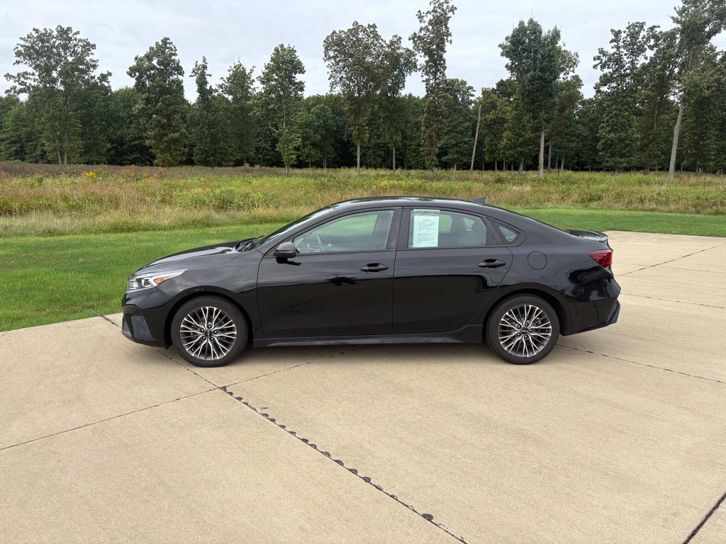 Used 2023 Kia Forte GT-Line FWD image 3