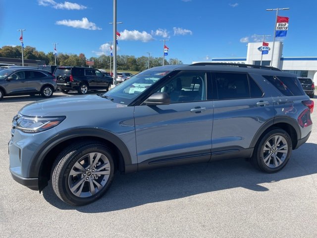 New 2026 Ford Explorer Active image 4