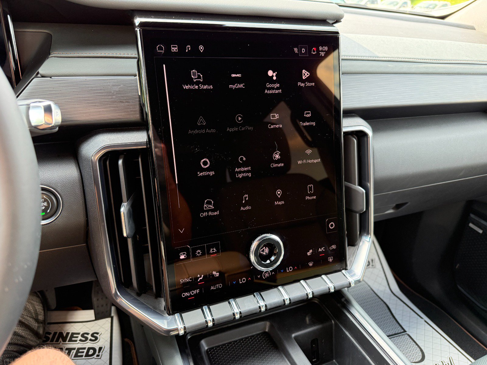 Used 2025 GMC Acadia AT4 AWD/4WD image 34