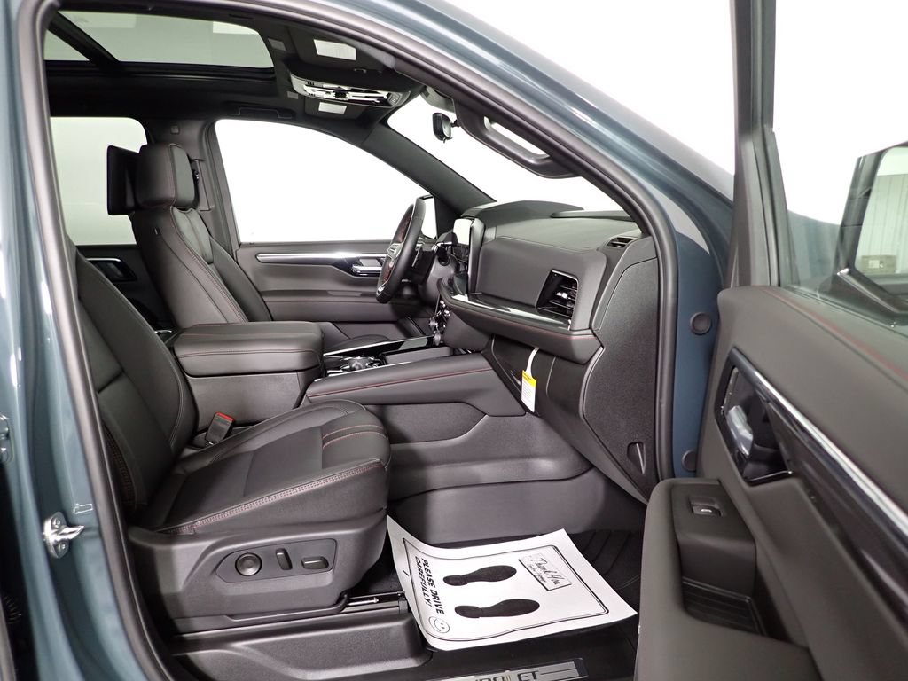 New 2026 Chevrolet Suburban RST w/ Advanced Technology Package AWD/4WD image 43