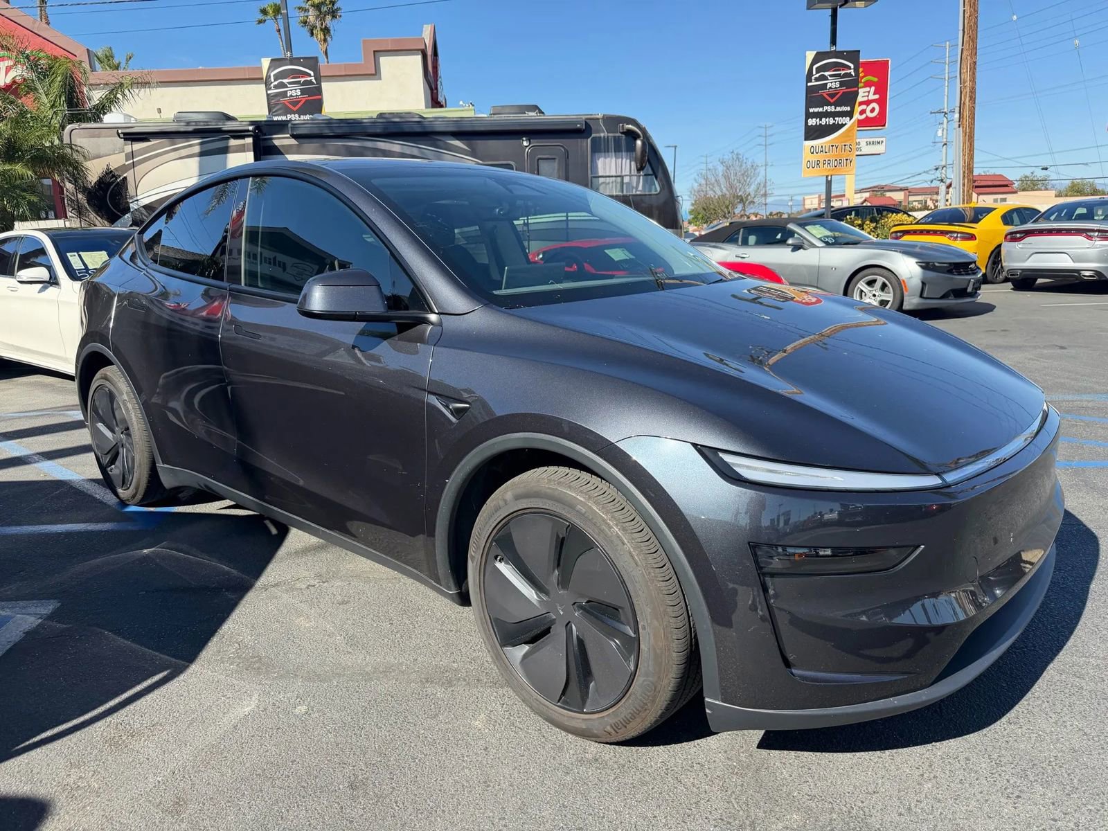 Used 2026 Tesla Model Y Long Range image 1