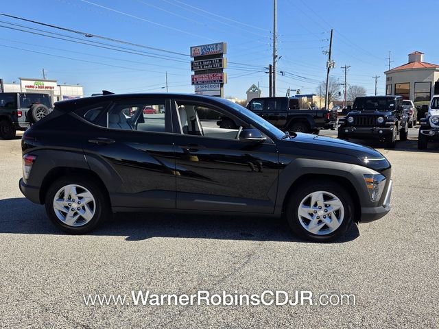 Used 2026 Hyundai Kona SE image 13