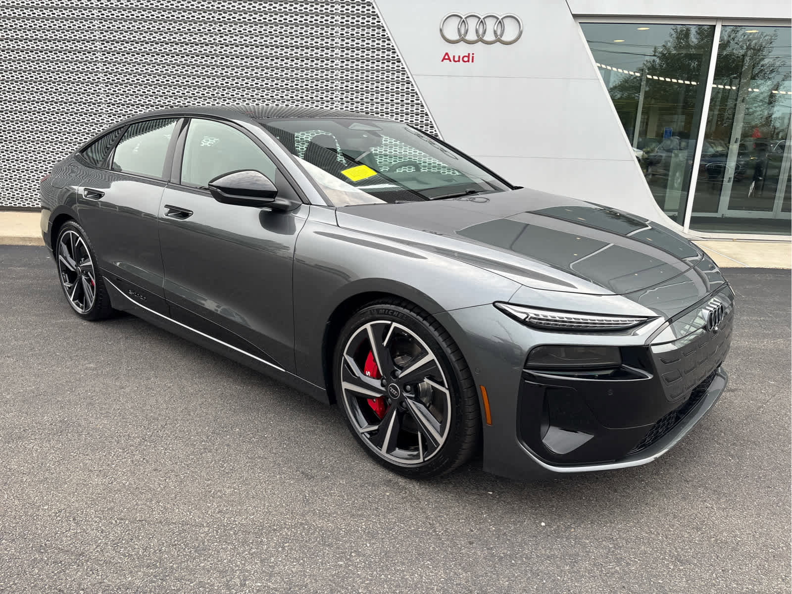 New 2025 Audi S6 e-tron Prestige image 2