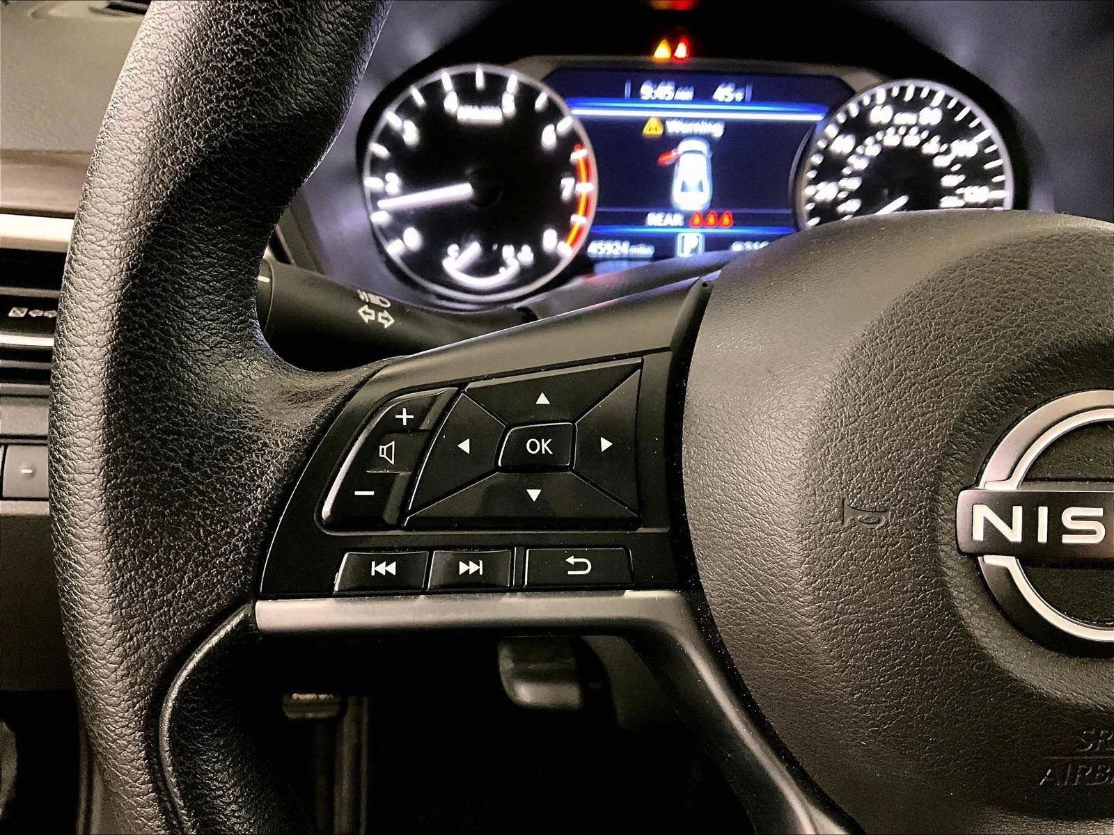 Used 2024 Nissan Altima 2.5 SV image 17