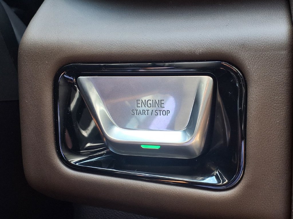 New 2027 GMC Yukon XL Denali Ultimate AWD/4WD image 6