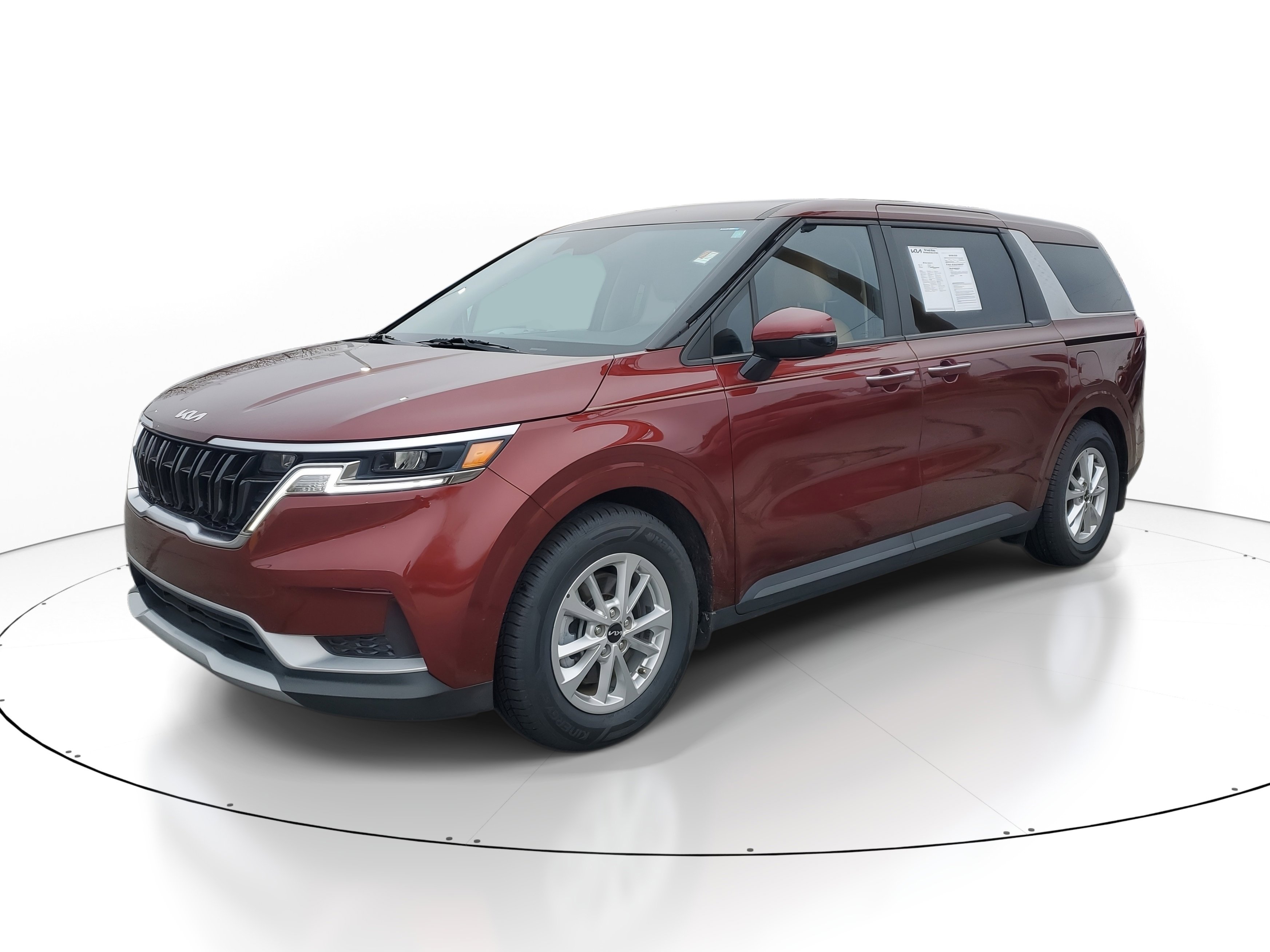 Used 2023 Kia Carnival LX image 3