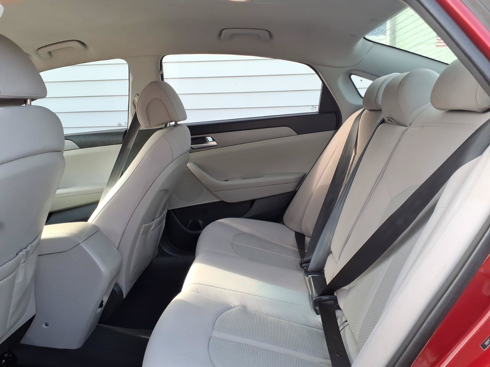Used 2015 Hyundai Sonata SE FWD image 9