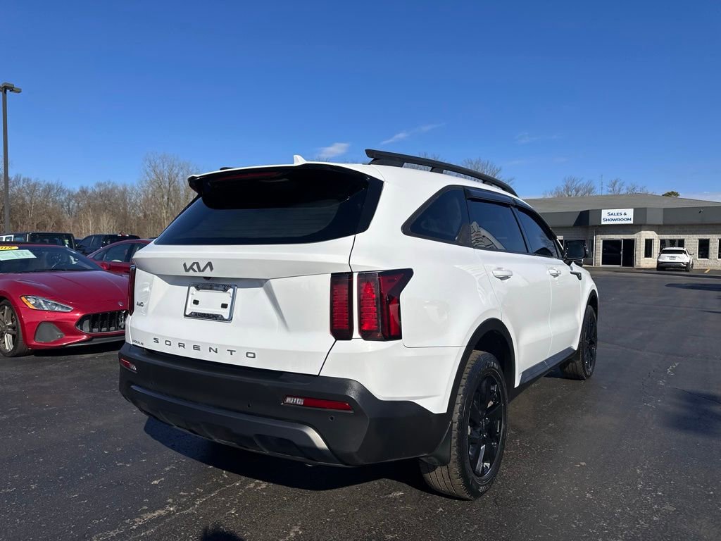 Used 2022 Kia Sorento S w/ Panoramic Sunroof Package image 3