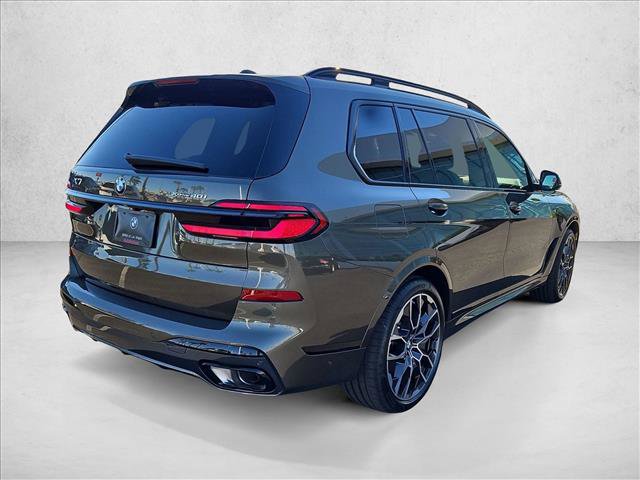 New 2027 BMW X7 xDrive40i w/ M Sport Package AWD/4WD image 2