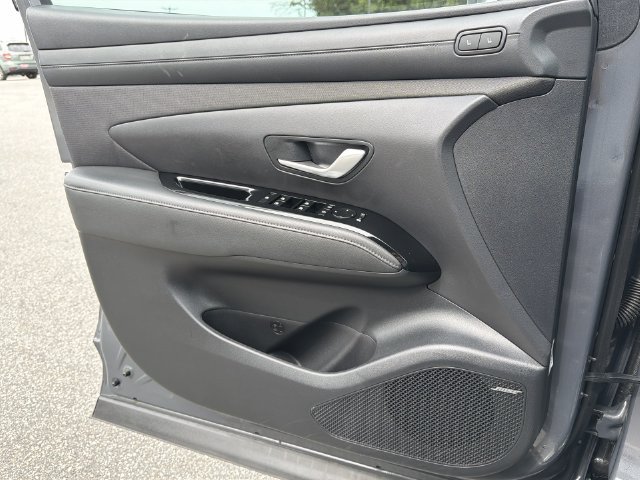 Certified 2025 Hyundai Tucson Limited AWD/4WD image 33