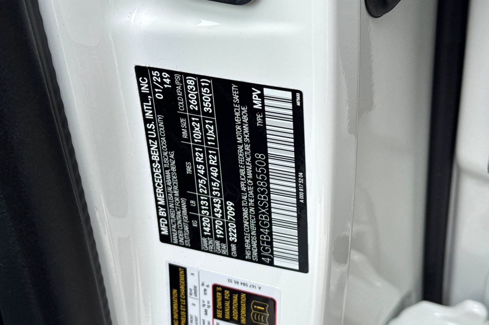 Certified 2025 Mercedes-Benz GLE 450e 4MATIC image 28