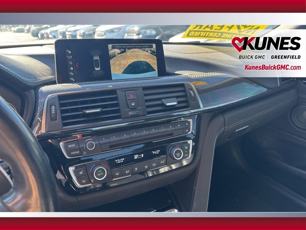 Used 2018 BMW M4 Convertible image 32