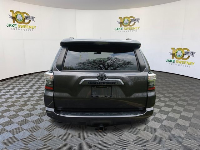 Used 2022 Toyota 4Runner SR5 Premium w/ Moonroof Package AWD/4WD image 9
