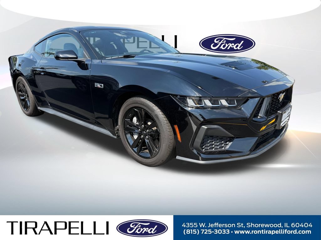 Used 2025 Ford Mustang GT RWD image 4