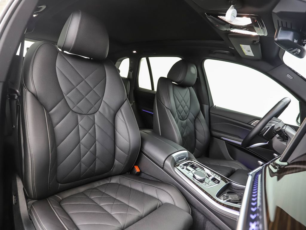 Used 2024 BMW X5 xDrive50e w/ Parking Assistance Package image 32