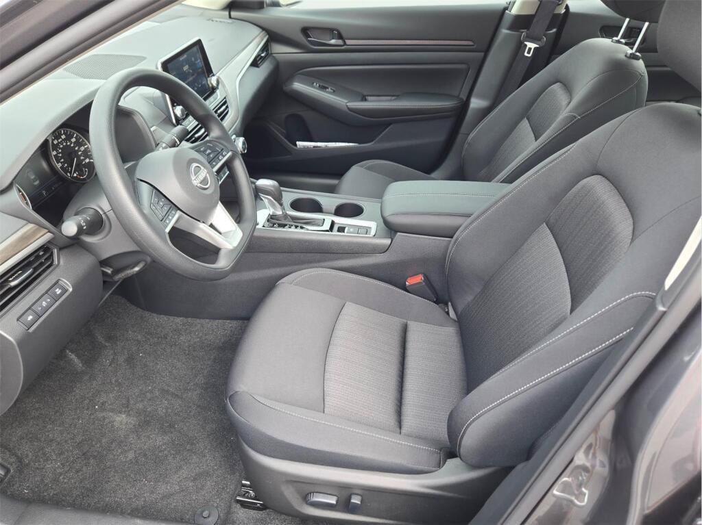 New 2026 Nissan Altima 2.5 SV AWD/4WD image 16
