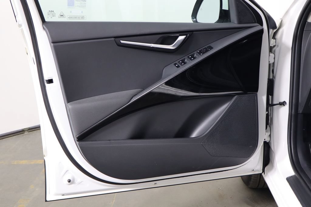 Used 2024 Kia Niro Wind FWD image 13