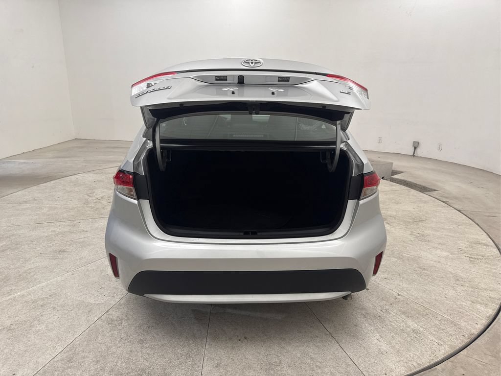 Used 2022 Toyota Corolla LE FWD image 25