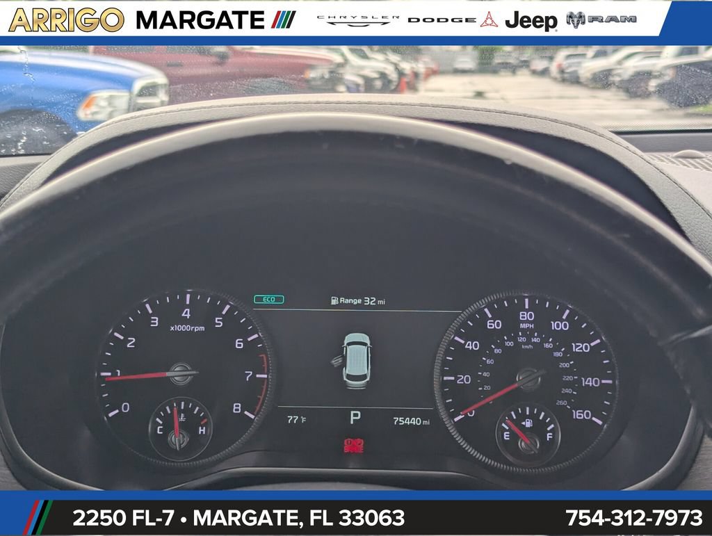 Used 2022 Kia Telluride SX w/ Towing Package FWD image 17