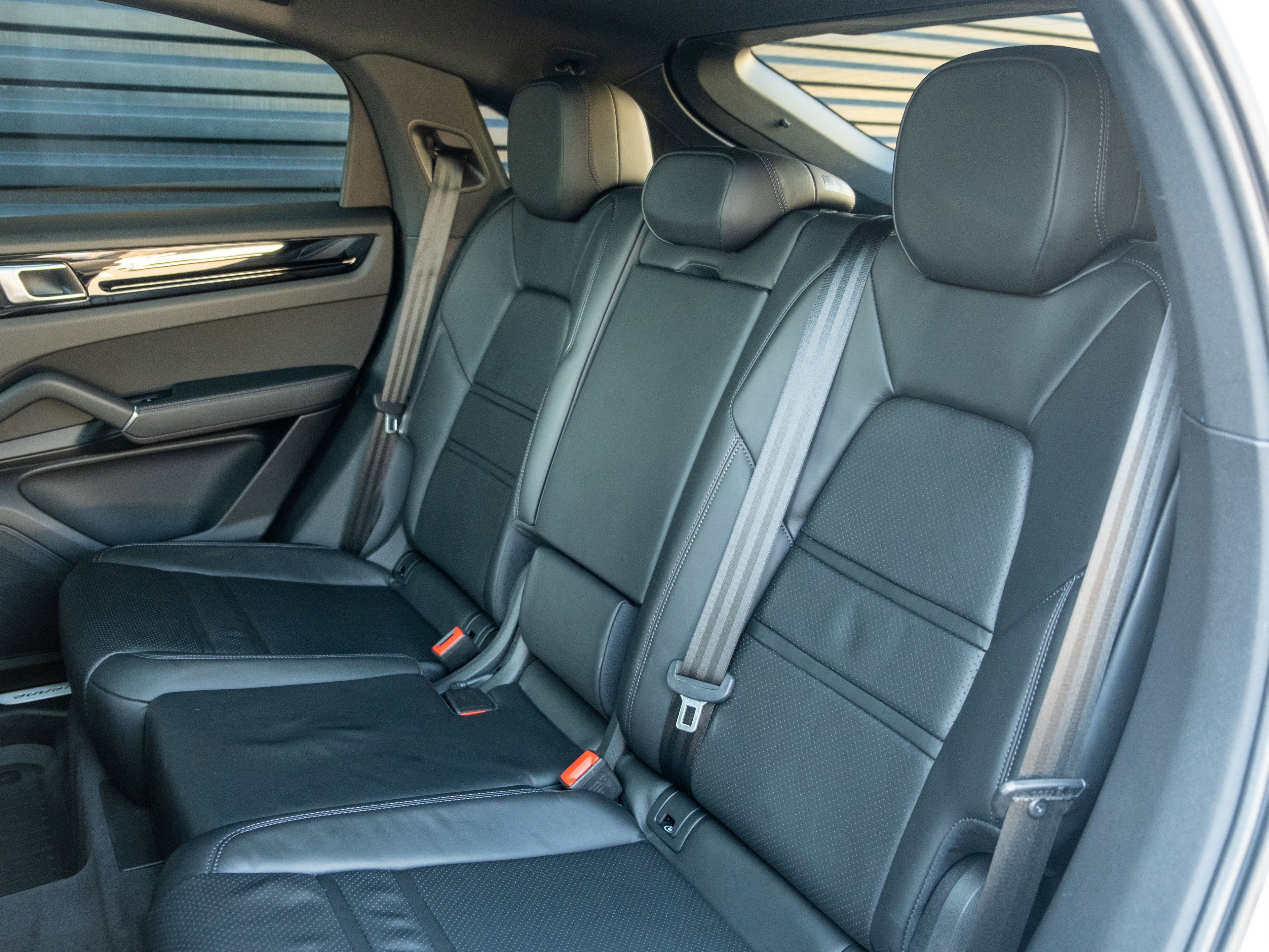 Certified 2023 Porsche Cayenne Coupe image 32