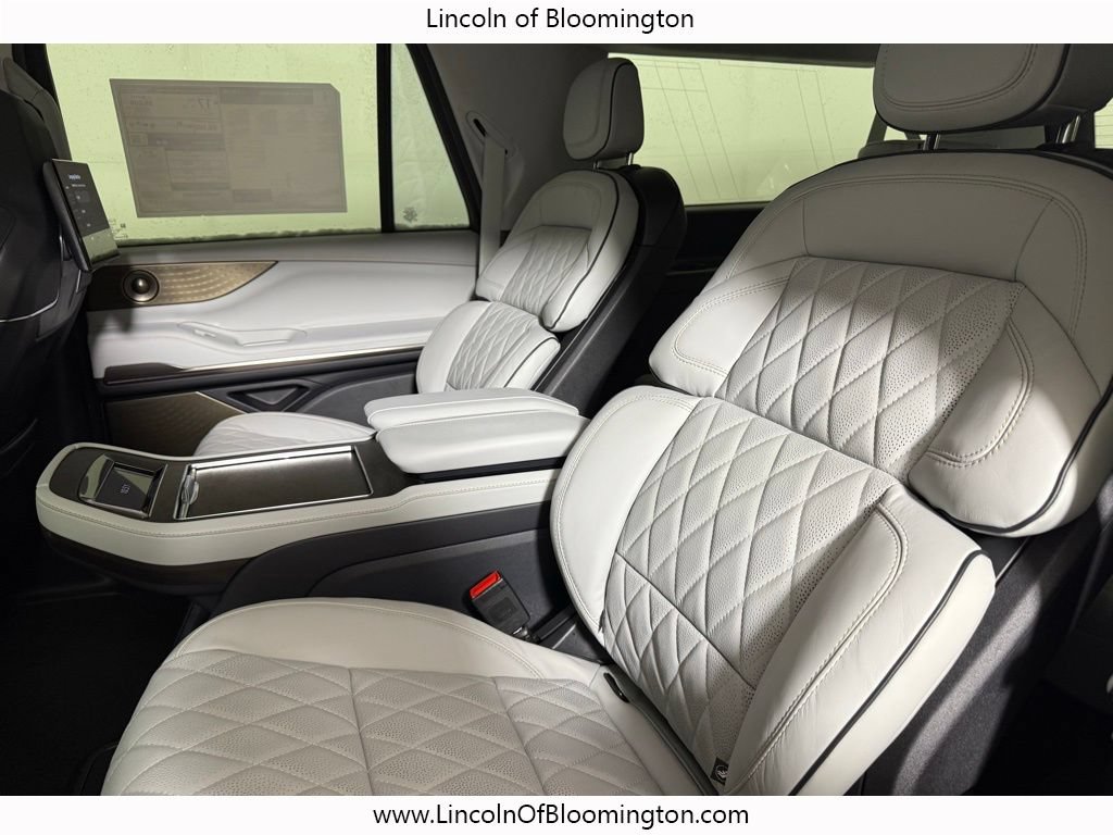 New 2025 Lincoln Navigator L Black Label AWD/4WD image 58
