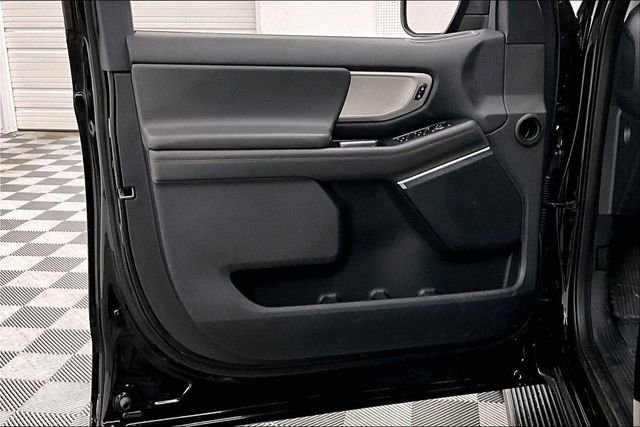 Used 2025 Ford Expedition Active image 20