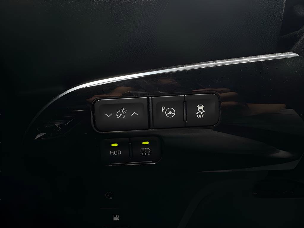 Used 2020 Toyota Prius Prime Limited image 23