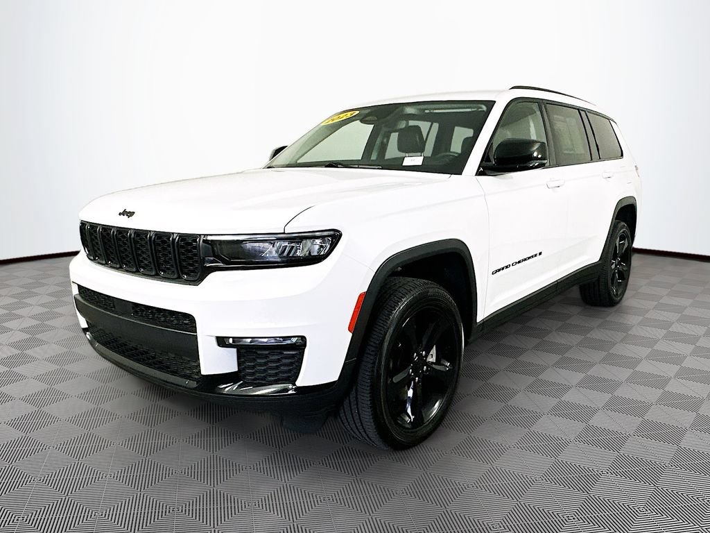 Certified 2023 Jeep Grand Cherokee L Limited w/ Black Appearance Package AWD/4WD image 5