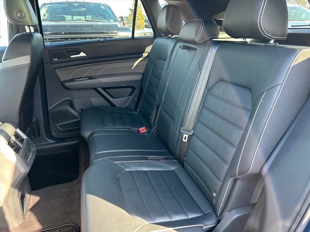 Used 2021 Volkswagen Atlas Cross Sport SEL Premium image 12