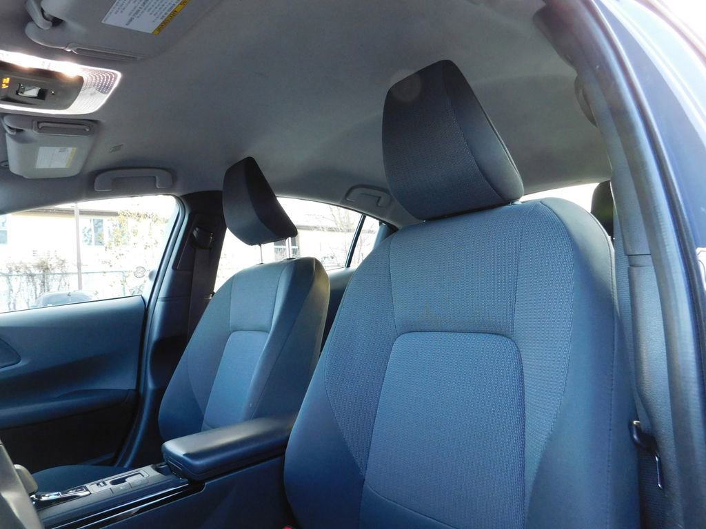 Used 2024 Toyota Prius LE image 12