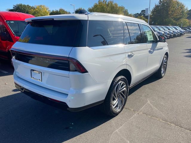 New 2025 Lincoln Navigator Reserve image 28