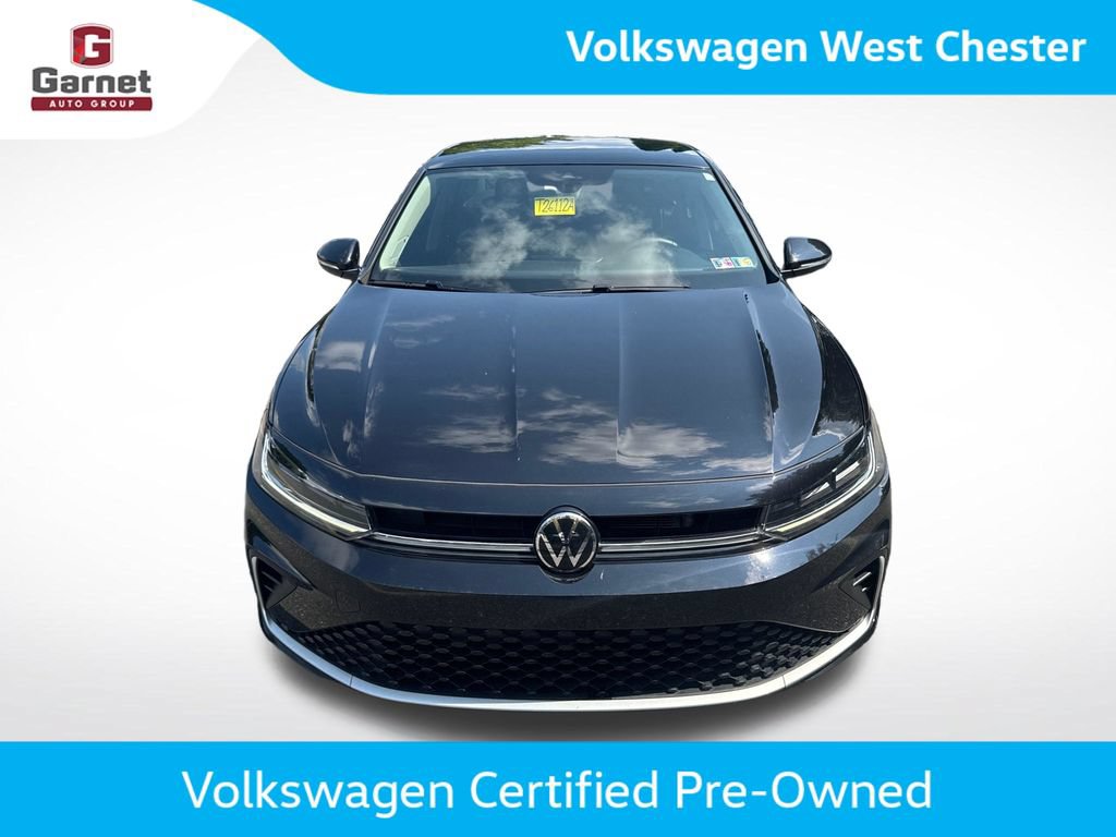Used 2025 Volkswagen Jetta SEL FWD image 9
