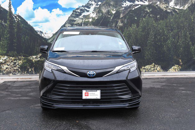 Certified 2022 Toyota Sienna LE image 5